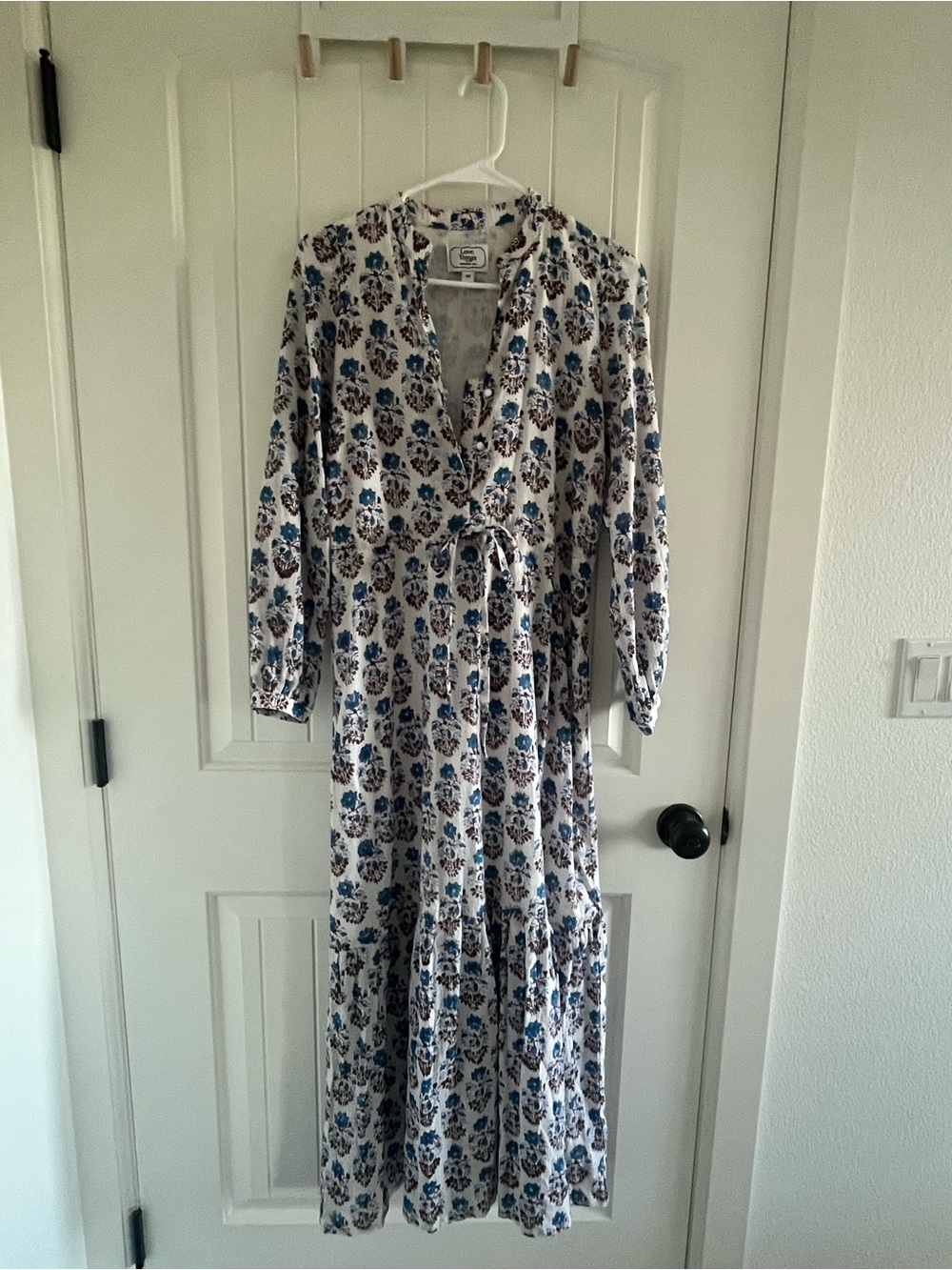 Women’s Blue Floral Long Sleeve Maxi Dress - Tie Waist